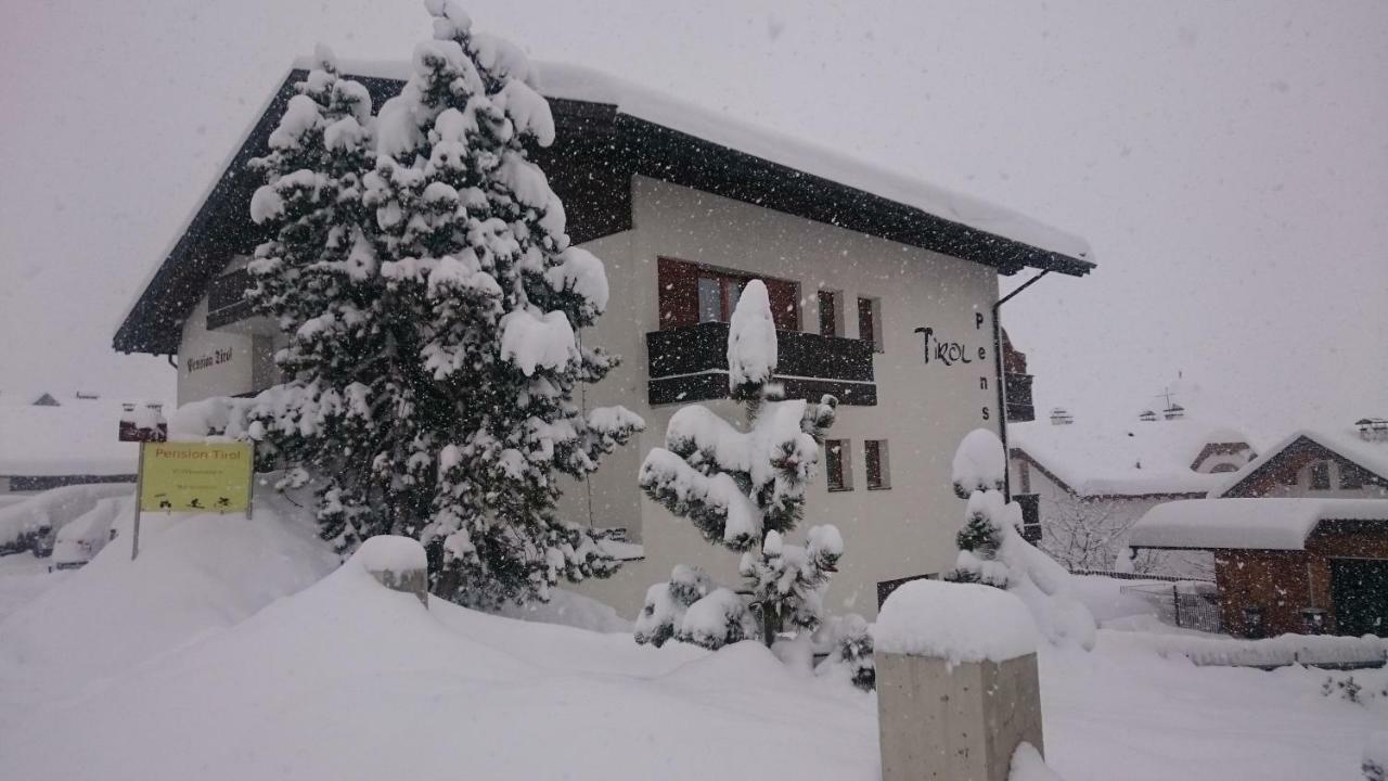 Pension Tirol ซานวาเลนตีโน อัลลา มูตา ภายนอก รูปภาพ